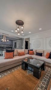 Luxury 2-Bedroom Apartment with Terrace
