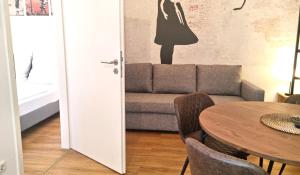 CityStay Karl-Marx-Str I Cozy Apartments with Terrace