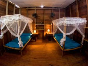 Toroi Koat Surf Camp Mentawai