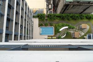 Boho Makati Condo Wi Fi Workspace Red