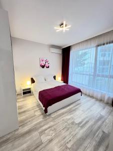 Golden Sands La Mer
