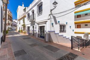 Los Naranjos House