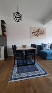 LYNX Apartments