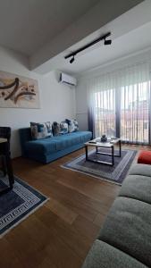 LYNX Apartments