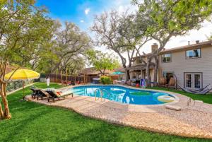 Elegant Escape - Sleeps 14 - Games Pool Fire Pit