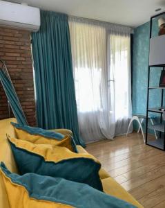Sunny Tbilisi & Company