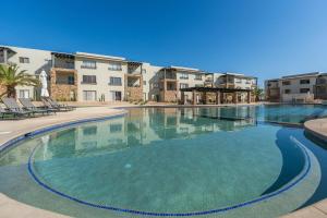 Modern Condo in El Tezal, Peaceful, Secure & Minutes from Cabo Hotspots