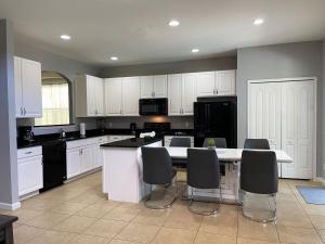 Last Minute Disney Getaway Villa with Private Pool Hot Tub. Book Now 53428