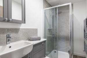 Sussex House 20 - Artistic Luxe 1 Bed Apartment