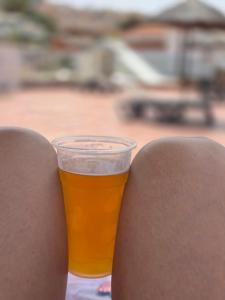 Views, international channels, A-C, pool, bar
