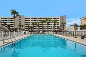 104 Surf Dweller by Alicia Hollis Realtor Rentals - Open March 23rd for 4 Nights
