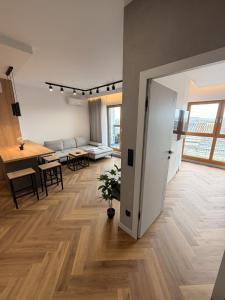 Skyline Suite Cracow - Walk to City Center & Main Train Station