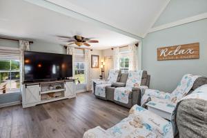 It Depends by Oak Island Accommodations