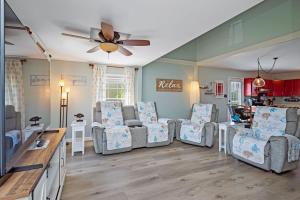 It Depends by Oak Island Accommodations