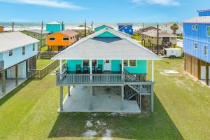 Spacious Home Minutes to Sand