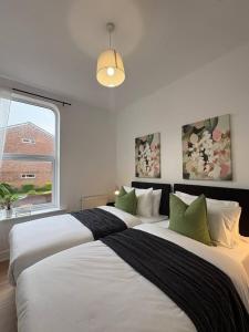 York Road Suites, Suite Three, Free Parking