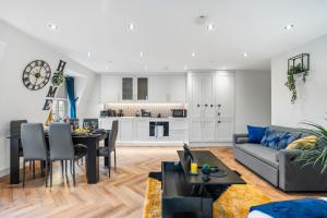 Stylish 1 Bed Apt Central Brighton Private Garden Sleeps 6