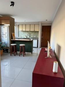 Apê completo -1Q - Centro Cívico - Estar perto de tudo é outra história!