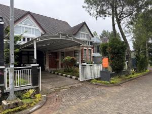 Eton Asia Villas-Kota Bunga