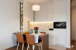 Stylish New-Build Apartment Downtown Novi Sad