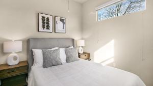 Landing Apartments - Abrazo at Waterway Hills