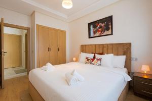 Heart of Zenata Sea View And Pool