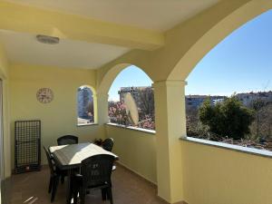Modern apartment with private garden in Pula