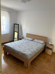 Modern apartment with private garden in Pula