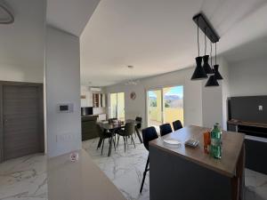 Modern apartment with private garden in Pula