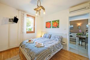 The Peace Of The Lake - Happy Rentals