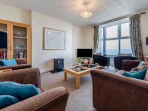 2 Bed in Ilfracombe oc-chyap