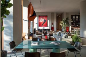 Altunizade Suites Istanbul, Curio Collection By Hilton