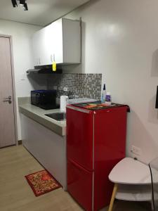 Comfy 1 Bedroom with Netflix & Free Wifi - Trees Residences Condominium