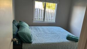 Cozy home near Westgate shopping centre and Royal reserve