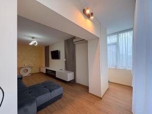 Eric Lux Apartment Central Tg-Jiu