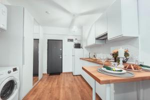 TiLiA Breeze Studio Saturn