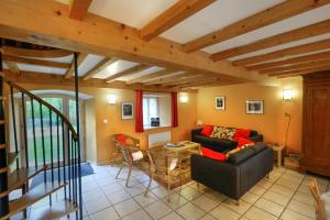 Gîte Du Châtelet, 10-12 Personnes