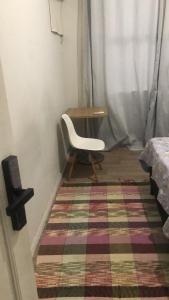 Quarto com cama de casal