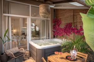 Ninemia Shore Retreat in Stalis