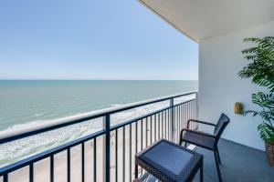 Oceanfront Honeymoon Suite with Pools and Views