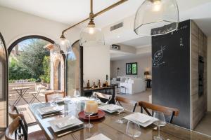 REF 2154 - Provencale Villa to rent Cannes