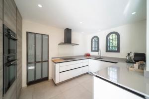 REF 2154 - Provencale Villa to rent Cannes