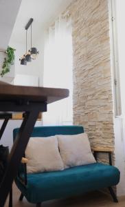 Le Mini Loft - 200m des remparts, climatisé, gare centre à pied, parking public gratuit à proximité