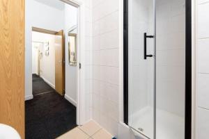 Flatzy - City Centre Modern 2 bedroom Apartment
