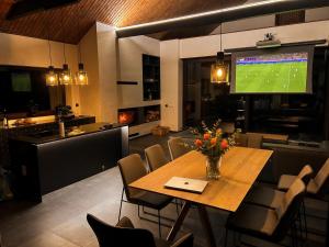 Chalet Beyond