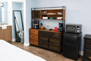 Quiet Studio Near Atrium and Novant Workspace WiFi