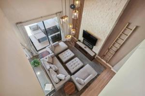 Disney Getaway Townhouse with Private Pool. Book Now MVV18