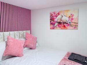 Newly Refurbished 2BR Basement with Patio