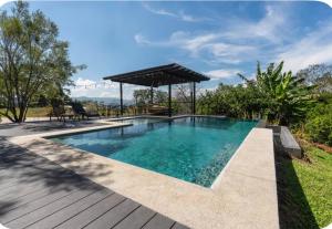 Villa 1 with Pool Near Downtown Turrialba
