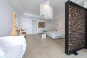 Premium Suite with Private Hot Tub & Caldera View